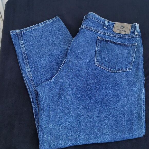 EUC Wrangler Jeans Sz 44" x 32" - Picture 1 of 9